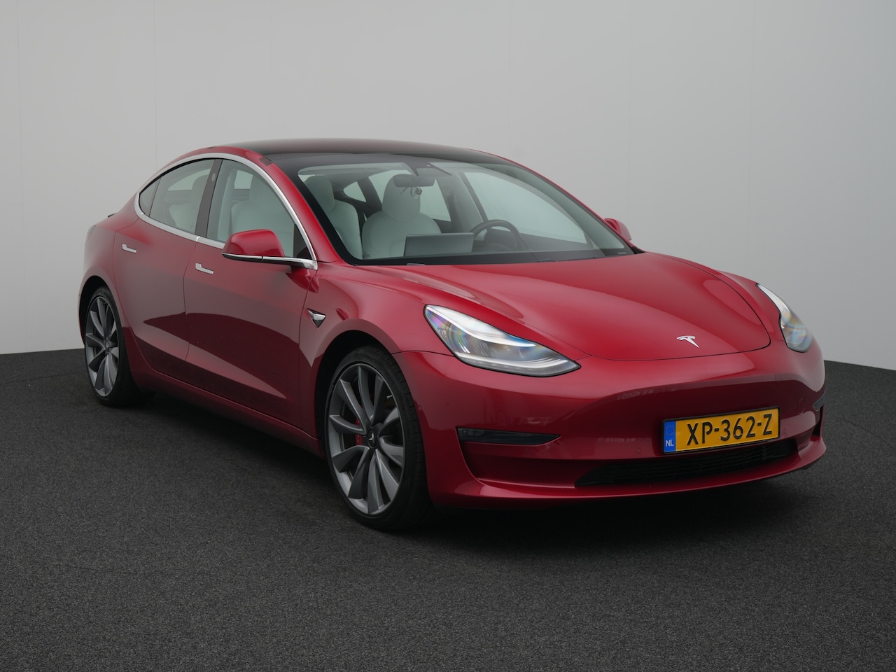 Tesla Model 3 afbeelding 2